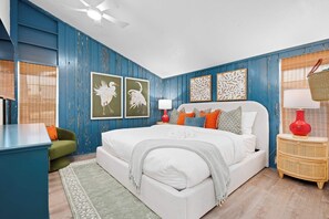 5 bedrooms, desk, iron/ironing board, travel crib