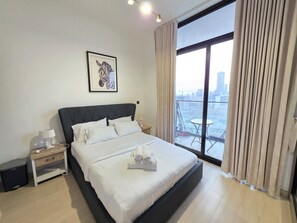 2 chambres, fer et planche à repasser, Wi-Fi, draps fournis