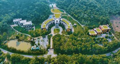 Soc Village Wellness & Retreat