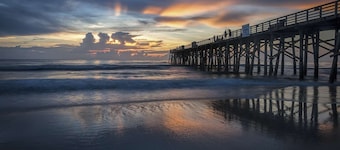 Market View Condo | European Village | Minutes to Beach & Restaurants