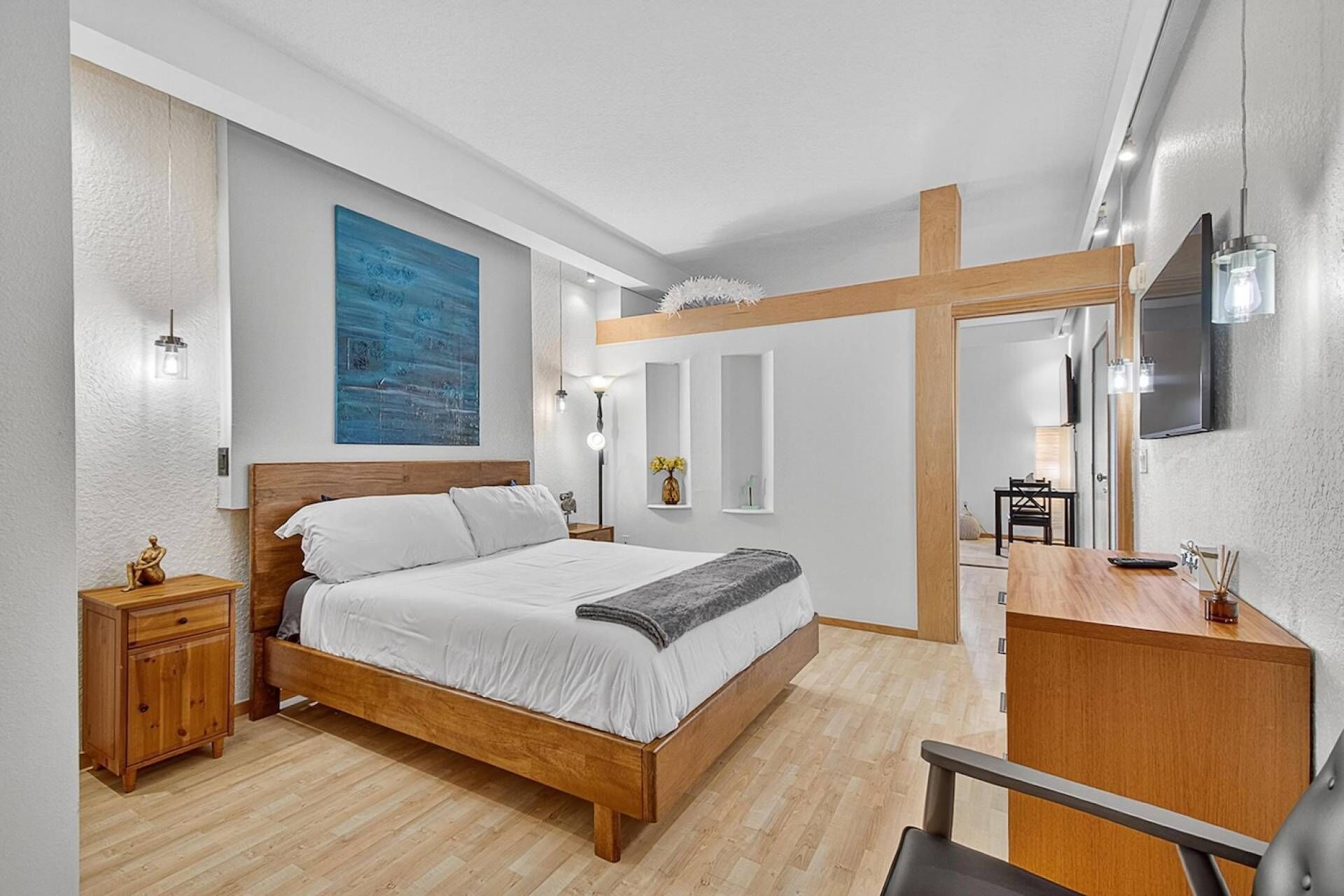 1 habitación, escritorio, tabla de planchar con plancha y wifi gratis 