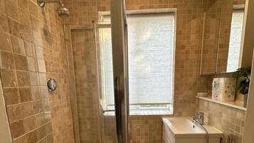Shower, towels