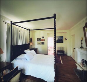 Classic Double Room, Garden View | Individually decorated, free WiFi, bed sheets