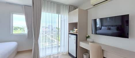 Standardzimmer, 1 King-Bett | Schreibtisch, laptopgeeigneter Arbeitsplatz, kostenloses WLAN