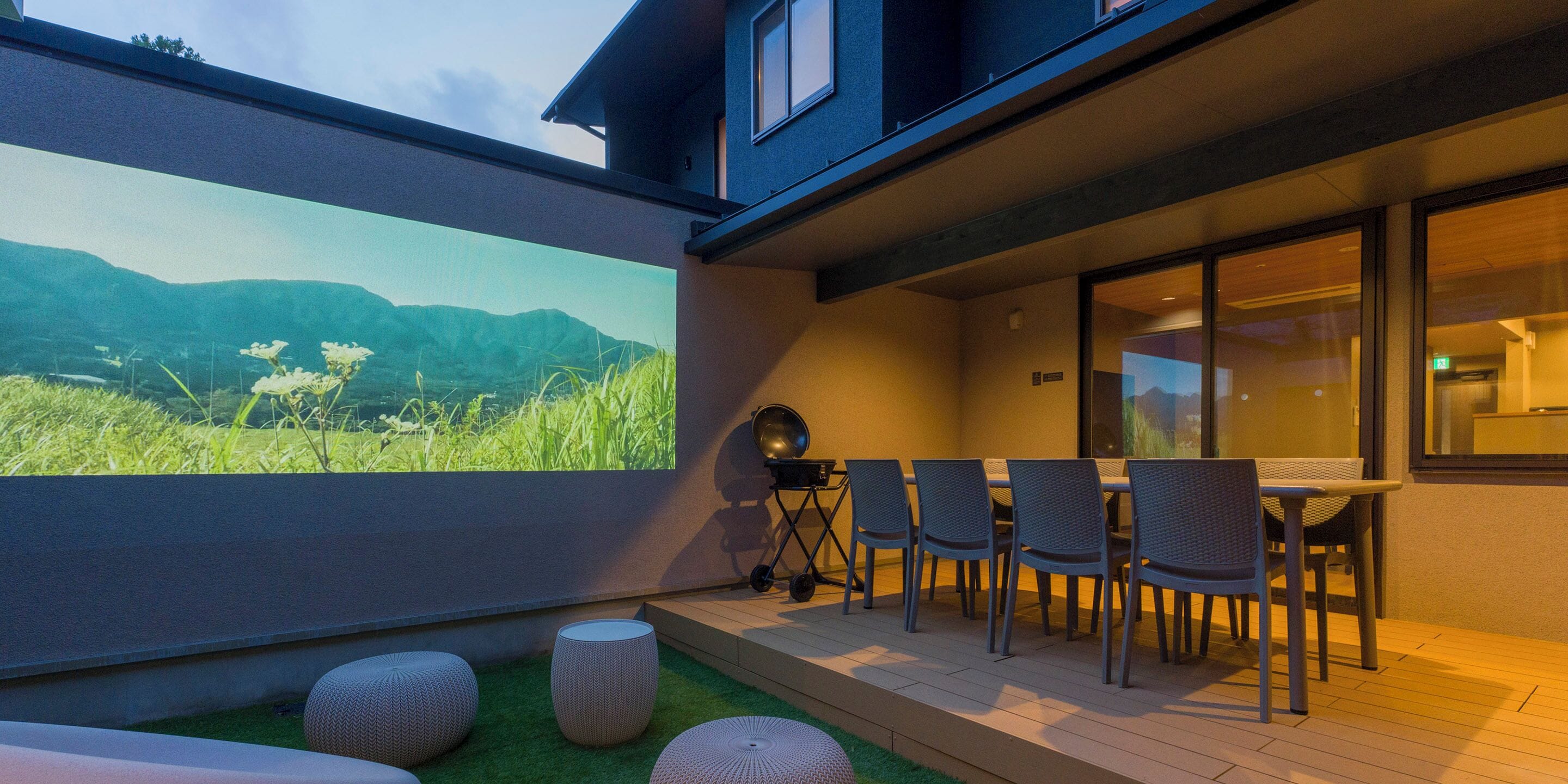 獨特設計、書桌、免費 Wi-Fi、床單