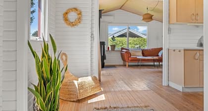 "Oona" - 700m from the sea by Interhome
