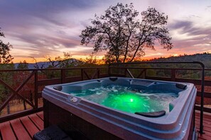 Tina de hidromasaje al aire libre