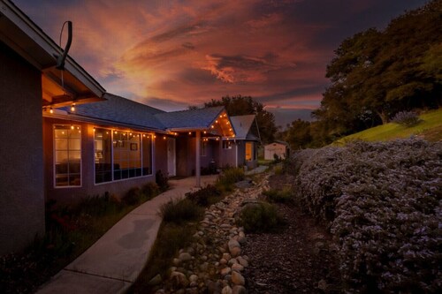 Sunset Lookout Mountain villa, Meadows, Gazebo