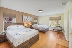 Desk, iron/ironing board, travel cot, WiFi