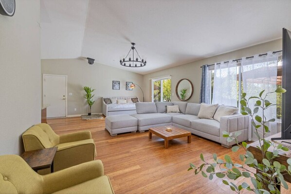 TV, fireplace, table tennis