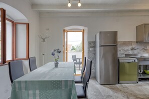 Appartement Familial, 2 chambres (Casa Lussingrande) | Salle à manger