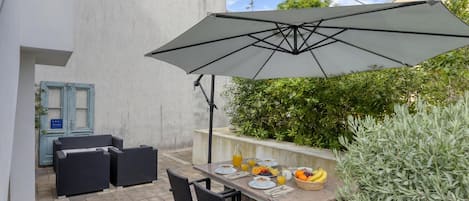 FamiljelÀgenhet - flera sovrum (Stella Maris) | Restaurang utomhus