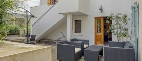 Khu ẩm thực ngoài trời