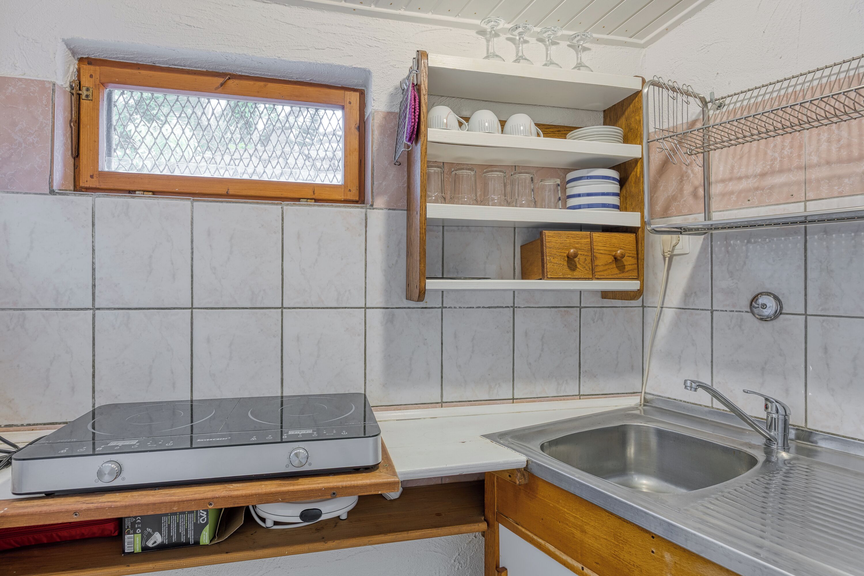 Familie appartement, meerdere slaapkamers (Stella Maris) | Privékeuken | Een koelkast, een oven, een kookplaat, een koffiezetapparaat/waterkoker