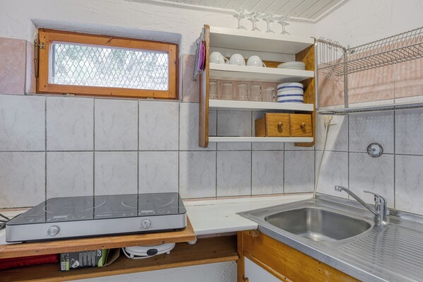 Family Apartment, Multiple Bedrooms (Stella Maris) | Private kitchen