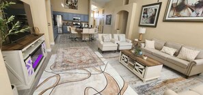 スマートテレビ、書斎 / ワークスペース