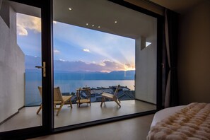 Chambre Double Romantique, balcon, vue océan | Terrasse/Patio