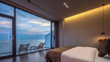 1 bedroom, desk, laptop workspace, free WiFi