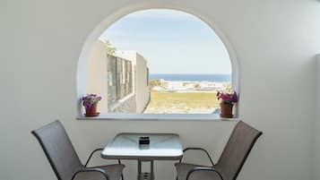 Elegant Suite with Sea View | 1 camera, con stile personalizzato, con arredamento individuale