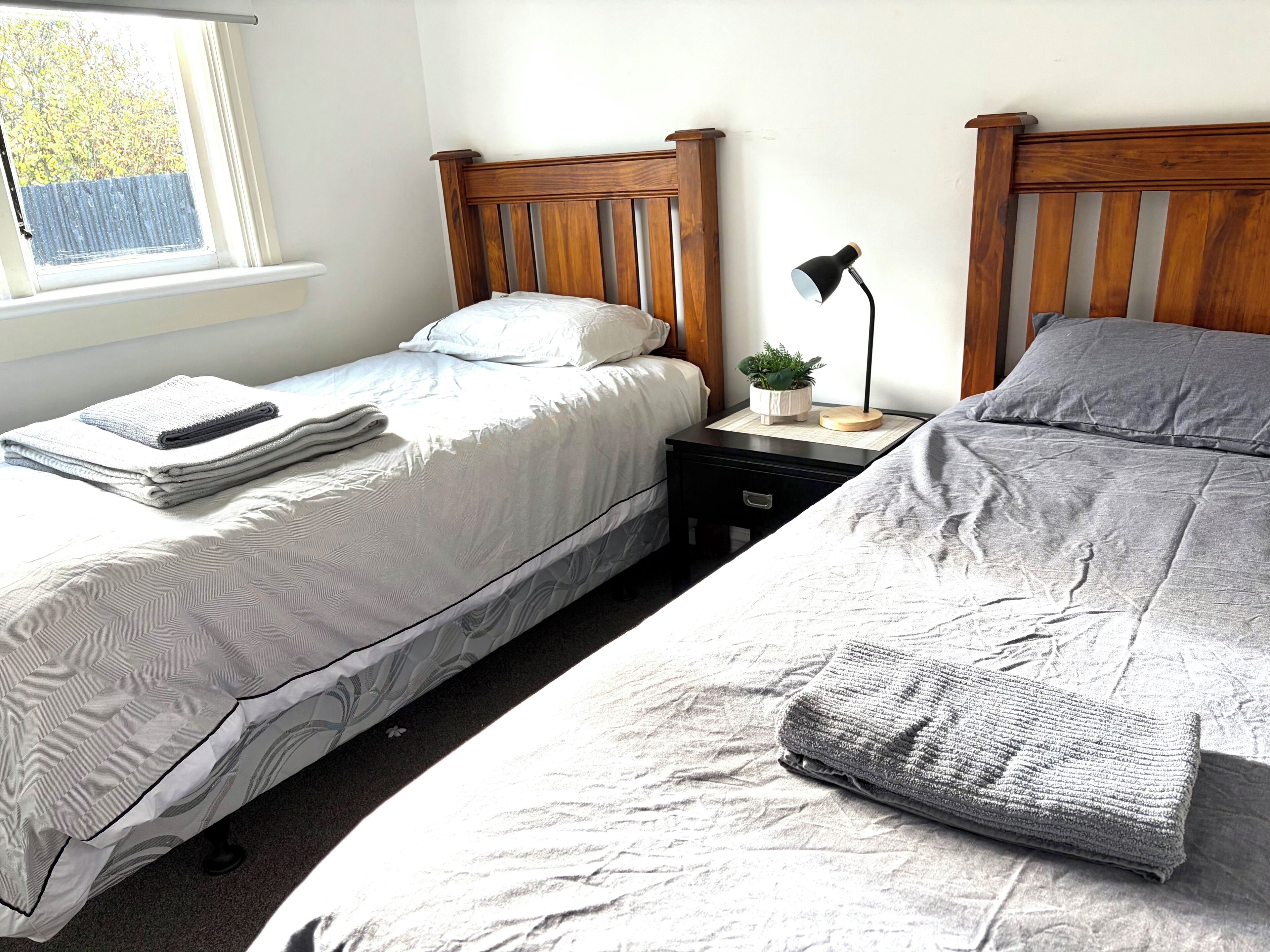 3 bedrooms, desk, iron/ironing board, travel cot
