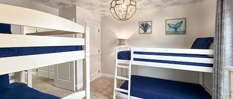 3 chambres, fer et planche à repasser, lit parapluie, Wi-Fi gratuit
