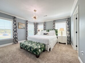 3 chambres, fer et planche à repasser, lit parapluie, Wi-Fi gratuit