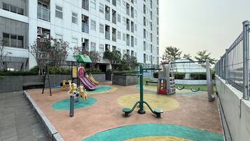 Children’s play area – outdoor