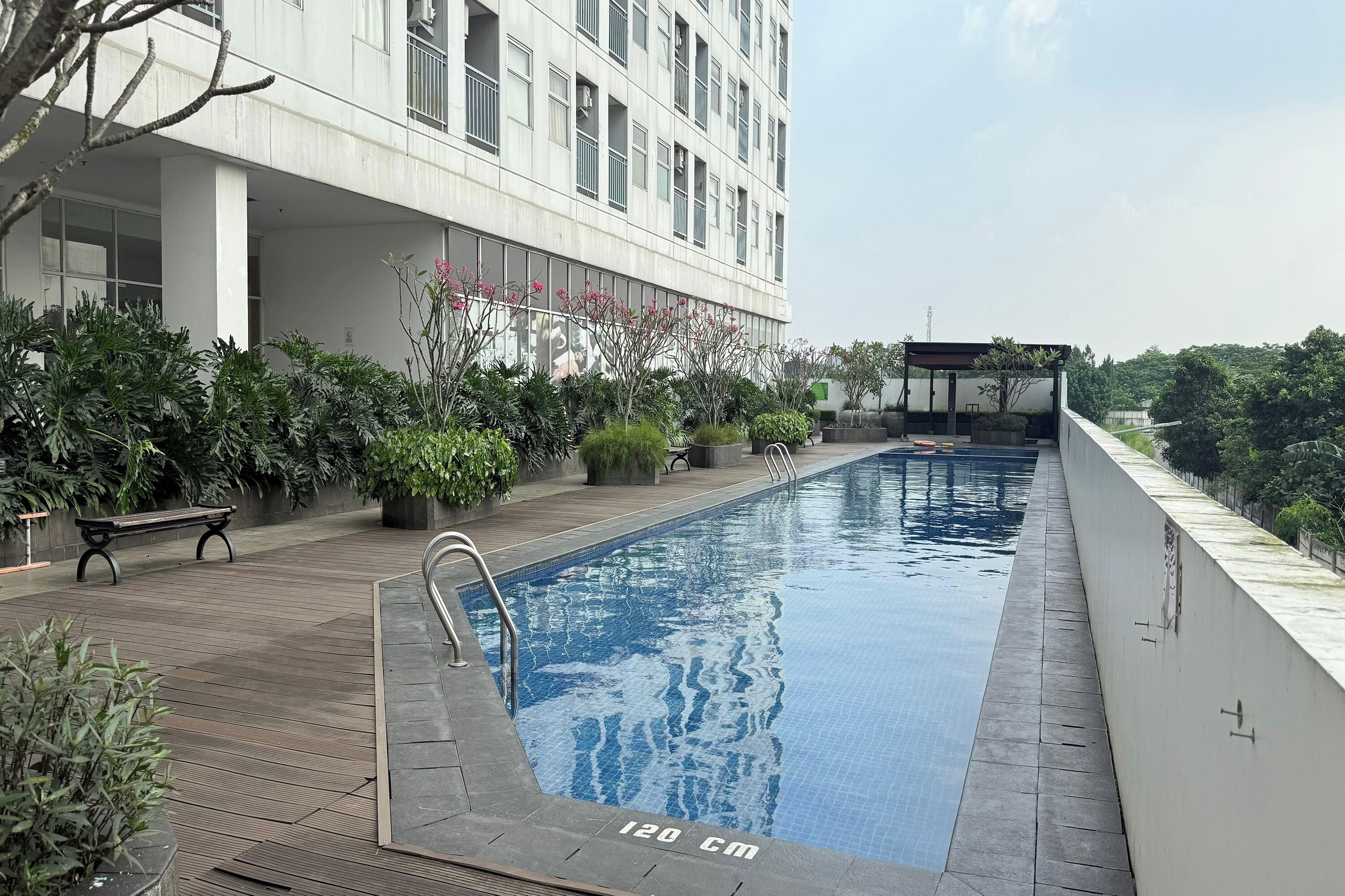 10 hồ bơi ngoài trời 