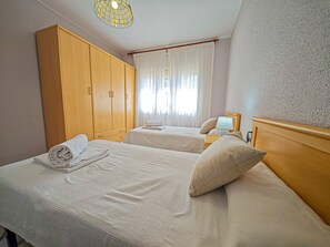 2 bedrooms, bed sheets