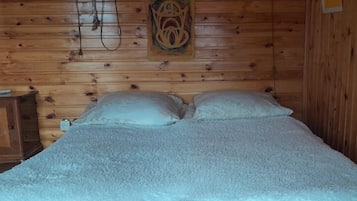 3 bedrooms, iron/ironing board, free WiFi