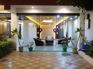 Massage in accommodation - Krishna Villa  (Varanasi)