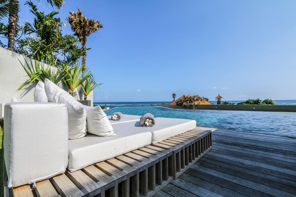 Outdoor pool - Luxury Beachfront Villa in Bali. Beach Club. 2 Pools. 5 bedrooms. Chef & Driver. (Cemagi, Mengwi, Badung Regency)