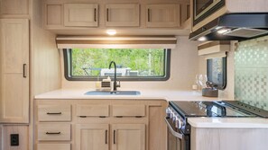 Basic Room, 1 Bedroom (Poplar (Mountain View /BBQ)) | Exterior - Sokcho Supuro Caravan (Sokcho)