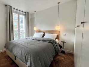 1 chambre, bureau, fer et planche à repasser, Wi-Fi gratuit