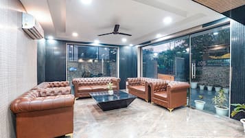 Kawasan tempat duduk lobi