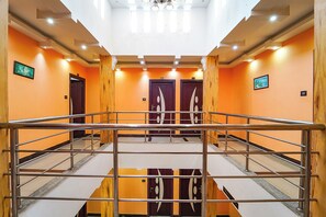 Lobby - Fabhotel Rajathi Holiday Peak (Kodaikanal)