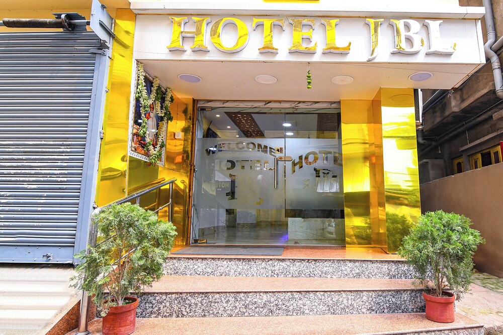 Fabhotel Jbl image