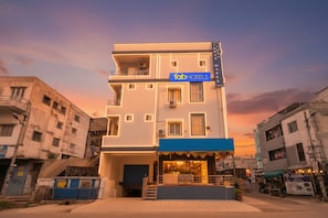Exterior - Fabhotel Three Waves (Hyderabad)