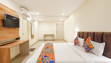 Egyptian cotton sheets, premium bedding, in-room safe, free WiFi