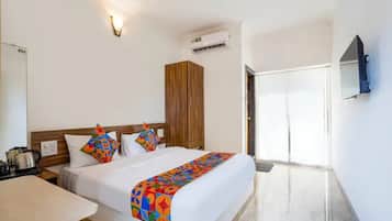 Egyptian cotton sheets, premium bedding, in-room safe, free WiFi