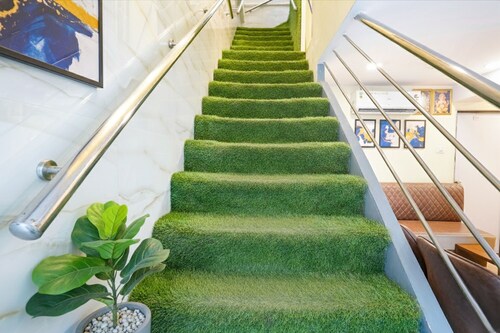 Via Metro Galaxy Inn