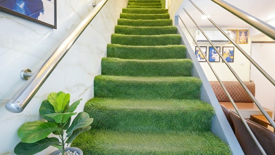 Via Metro Galaxy Inn