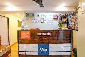 Reception - Via Metro Galaxy Inn (Mumbai)
