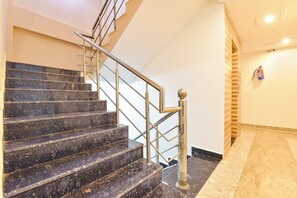 Staircase - Fabhotel Nakshatra Palace (Haridwar)