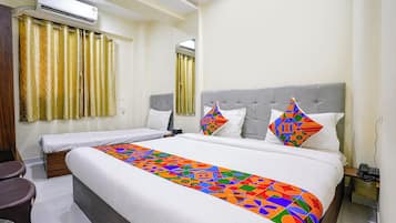 Egyptian cotton sheets, premium bedding, in-room safe, free WiFi