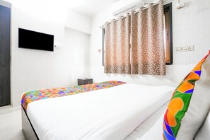 Egyptian cotton sheets, premium bedding, in-room safe, free WiFi