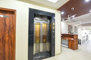 Elevator - Fabhotel Regal (Mohali)