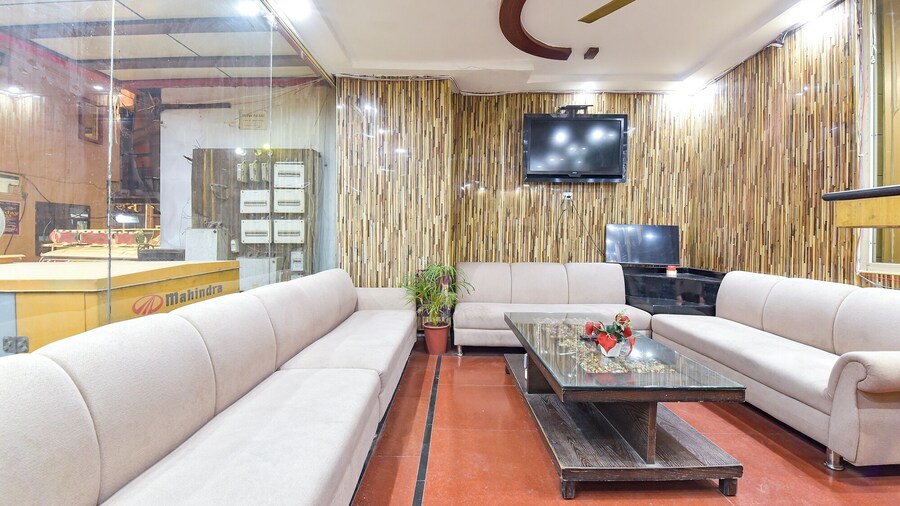 Fabhotel Pearl