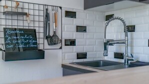 Interior - Charming Studio for 2/4 Guests – City Center (Les Sables-d´Olonne)