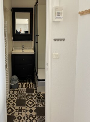 Interior - Your Seaside Base in Les Sables – Equipped Studio Steps from the Beach (Les Sables-d´Olonne)